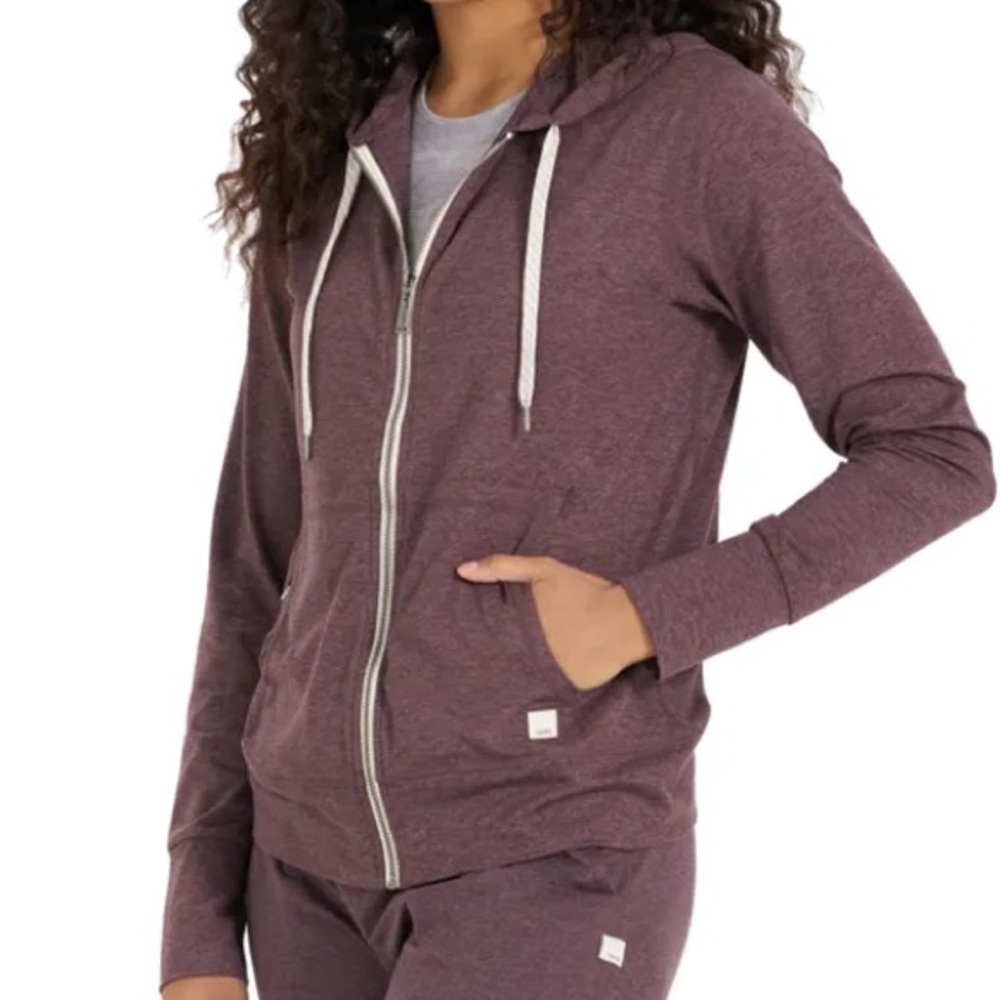 Vuori Women’s Halo Performance Hoodie in Smoked Plum Heather V 1.0 Size XS